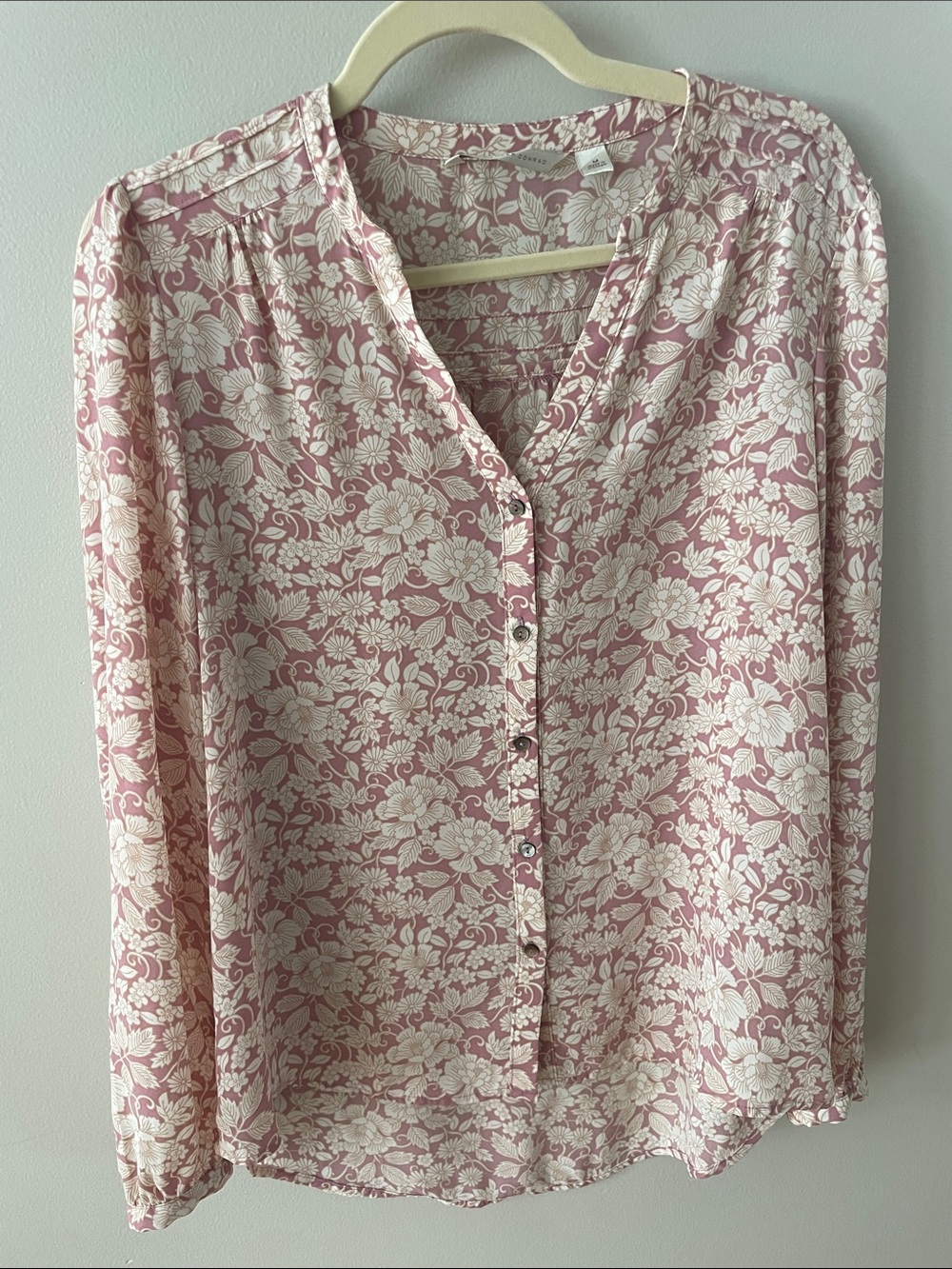 LC Lauren Conrad Pink Floral Long Sleeve Button Up Blouse Size M